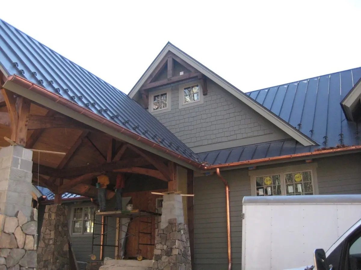 Craftsman Roofing team delivering quality roofing work in Everett